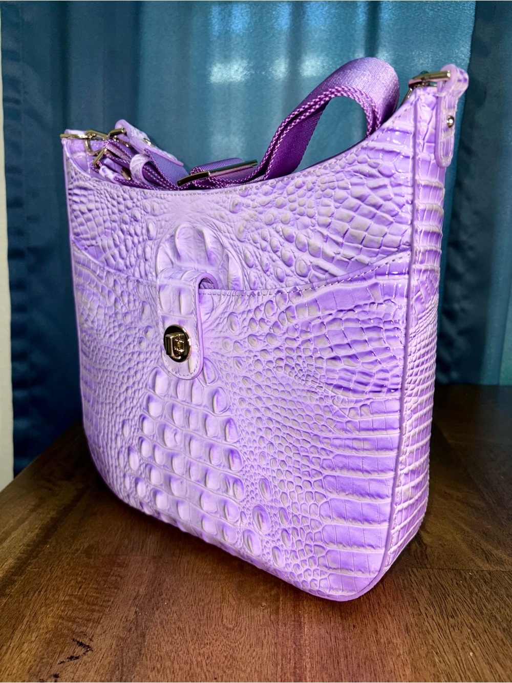 Brahmin EUC Leia - Gentle Lavender - Pastel- Back Eye - Pearl Shimmer - Like New - Picture 12 of 16